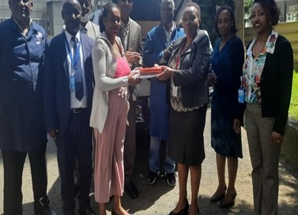 Ethiopia: ECA Library donates books to bolster University Library | The ECA Intranet (uneca.org)
