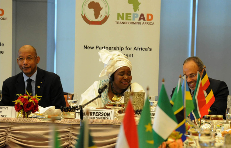 Chairperson of African Union Commission, Nkosazana Dlamini Zuma, with the Chief Executive Officer of the African Union Commission, Ebrahim Assane Mayaki, and the Under-Secretary-General, Carlos Lopes, during a working breakfast of the twentyninth session of the New Partnerships for Africa’s Development (NEPAD) Heads of States and Government Orientation Committee at African Union headquarters in Addis Ababa.