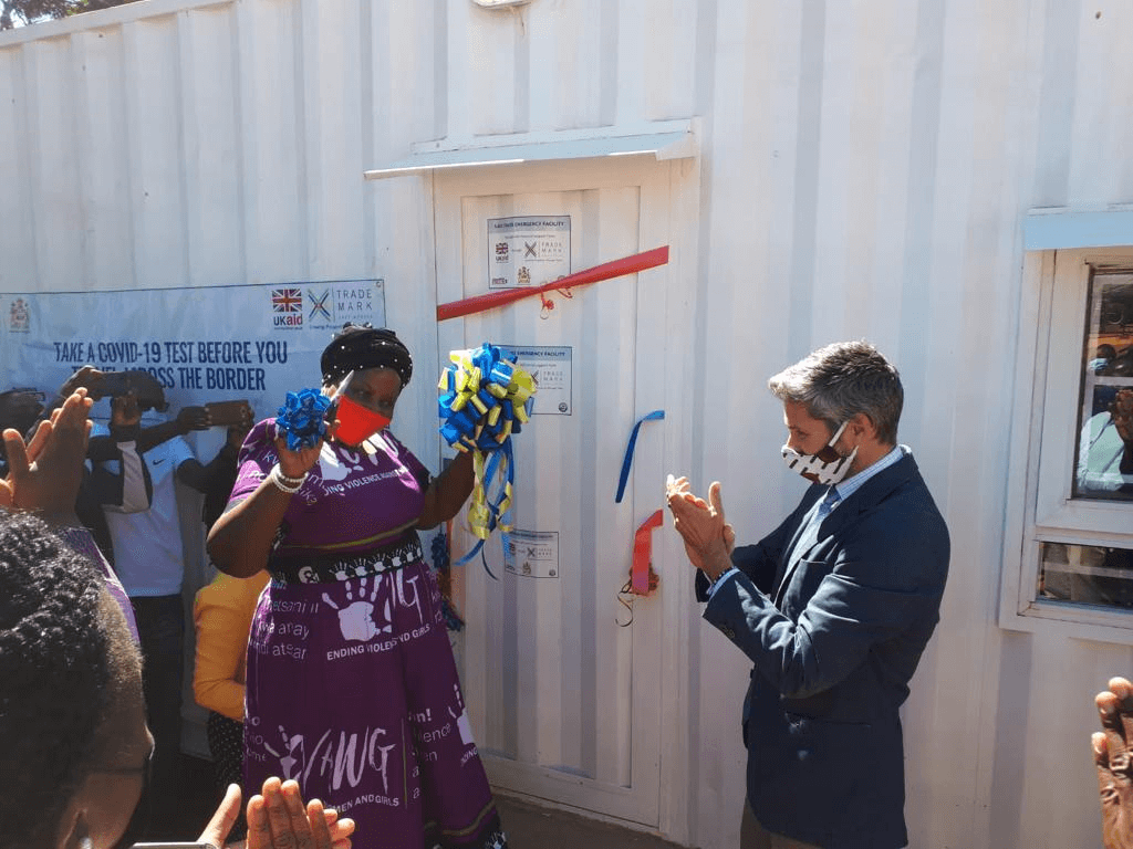 The UK Government in partnership with TradeMark East Africa on Friday 7th May 2021 officially handed over quarantine and screening facilities in key border posts of Mwanza, Dedza and Songwe and Mchinji borders to the Malawi Ministry of Health to support its capacity and fight against COVID-19