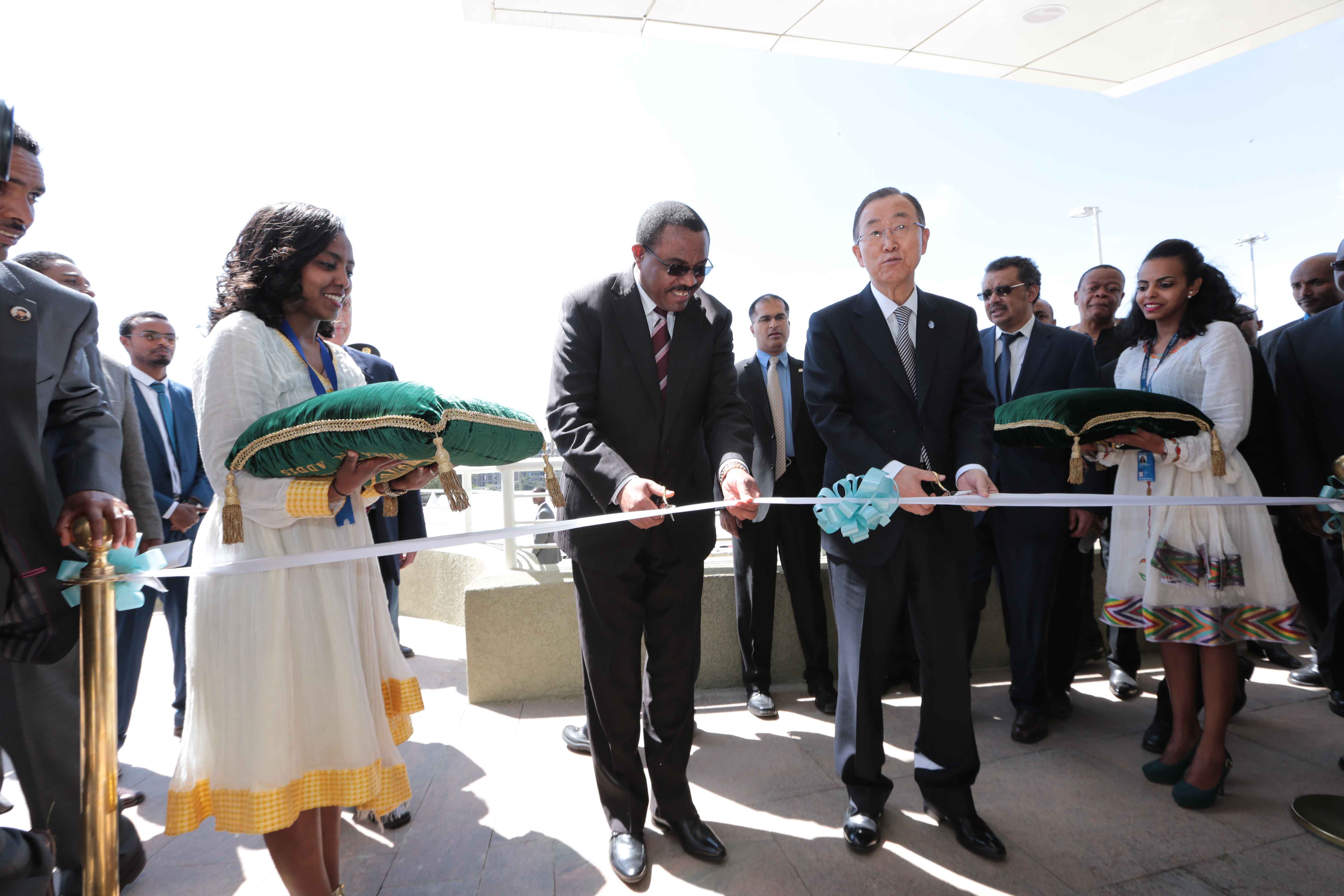 Inauguration of New Office Facility in the ECA compound in October 2014. The Secretary-General, Ban Ki-moon, and the Prime Minister of Ethiopia, Hailemariam Desalegn, shown cutting the symbolic ribbon. Photo © ECA