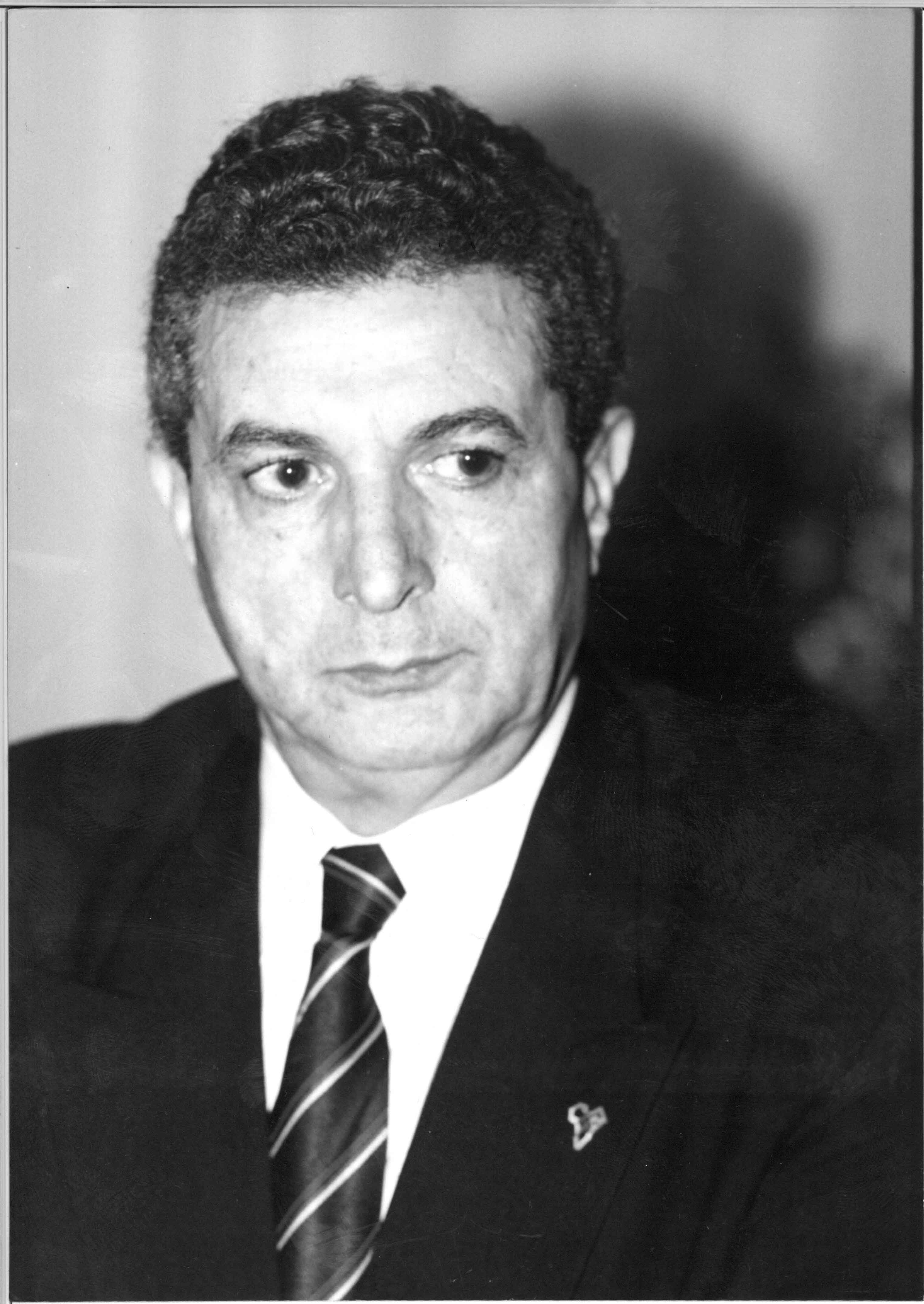 MR. LAYASHI YAKER 1992 - 1995 Mr. Layashi Yaker, former Algerian Ambassador and Minister, became Executive Secretary of ECA in 1992 when he led the Commission to the Rio Summit. He also led the effort for ECA to carry out the Rio Declaration follow-up activity: building African countries’ capacity for sustainable development by devising strategies for Agenda 21 implementation. Mr. Yaker adopted a Plan of Action to harmonize the objectives of the Second Industrial Development Decade for Africa with those of UNTACDA II in order to facilitate implementation of both initiatives. MR. LAYASHI YAKER 1992 - 1995 Mr. Layashi Yaker, former Algerian Ambassador and Minister, became Executive Secretary of ECA in 1992 when he led the Commission to the Rio Summit. He also led the effort for ECA to carry out the Rio Declaration follow-up activity: building African countries’ capacity for sustainable development by devising strategies for Agenda 21 implementation. Mr. Yaker adopted a Plan of Action to harmonize the objectives of the Second Industrial Development Decade for Africa with those of